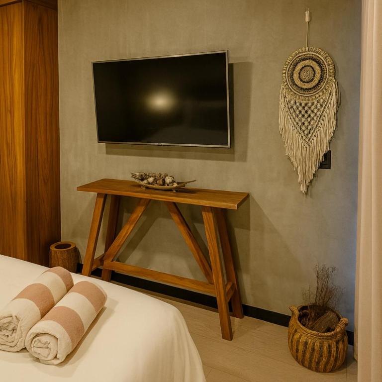 Penthouse with private Pool, Balcony & padel - Estudio Deluxe con cama grande - 23