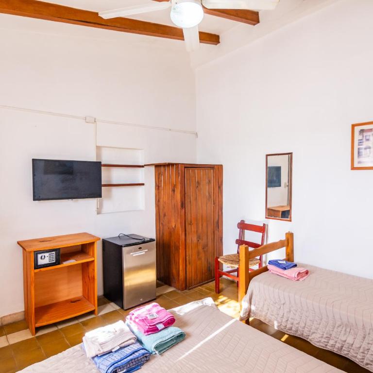 HOSTERIA NIDO DE CONDORES-Solo Adultos - Habitación Triple Estándar - 1