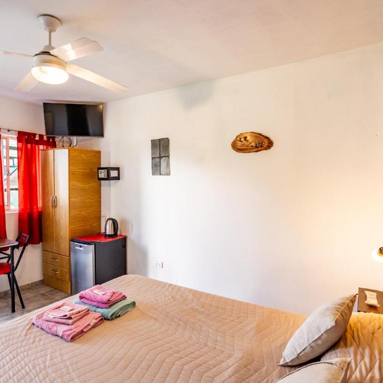 HOSTERIA NIDO DE CONDORES-Solo Adultos - Habitación Doble con baño privado - 3