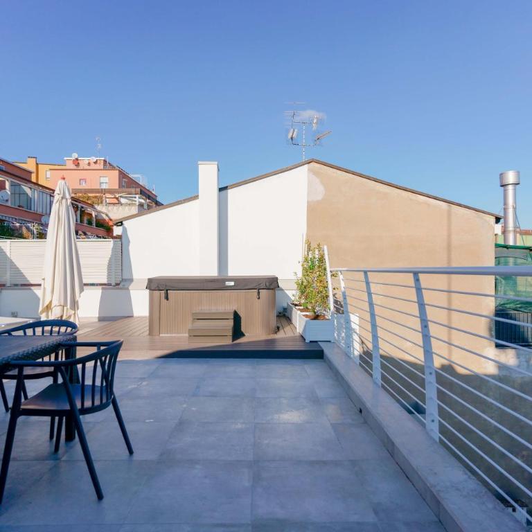 The Rooftop - Penthouse Apartment - 11