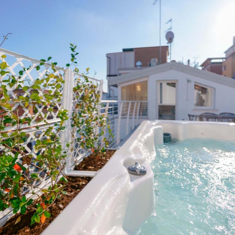 The Rooftop - Penthouse Apartment - 22