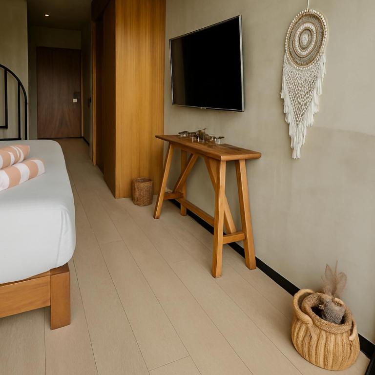 Penthouse with private Pool, Balcony & padel - Estudio Deluxe con cama grande - 18