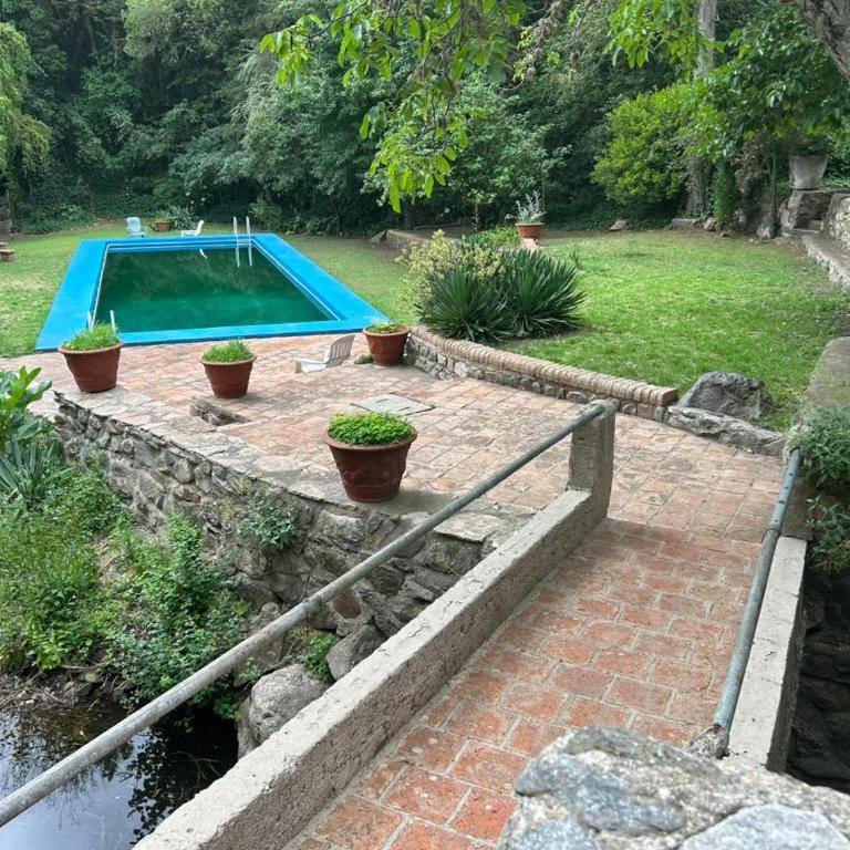 casa para 10-12 en la montaña, pileta, viñedo y naturaleza - Casa de 4 dormitorios - 5
