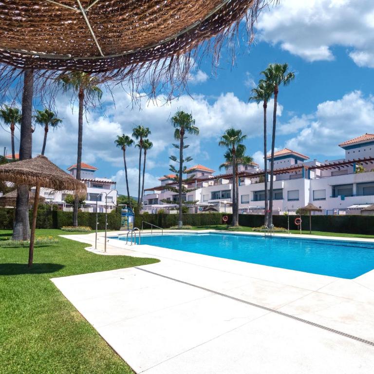 Family Fairways I Spacious 4-Bedroom Townhouse Near Beach & Golf, Estepona - Casa de 4 dormitorios - 10