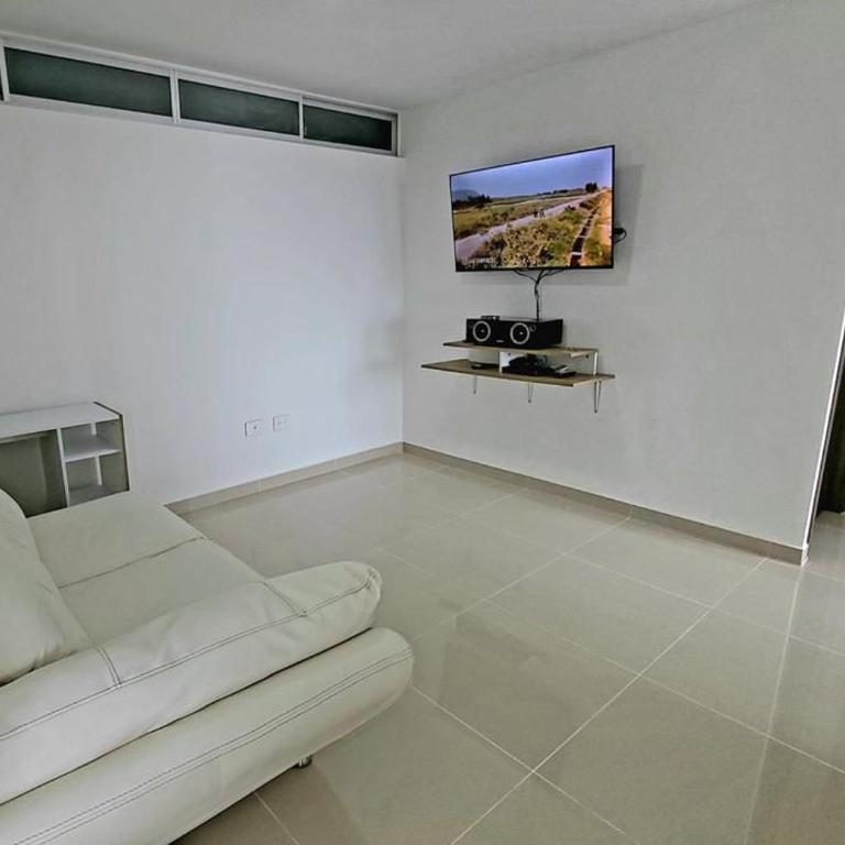 apartamento amoblado la aurora 3 alcobas para 6 personas - Three-Bedroom Apartment - 4