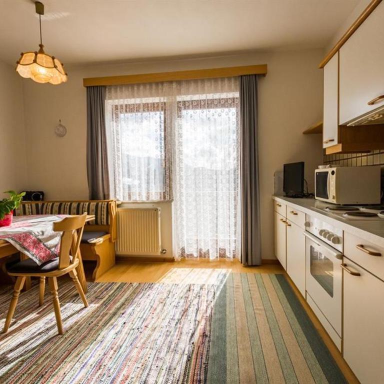 Johannes Gusterer - Three-Bedroom Apartment with Bathroom - 4