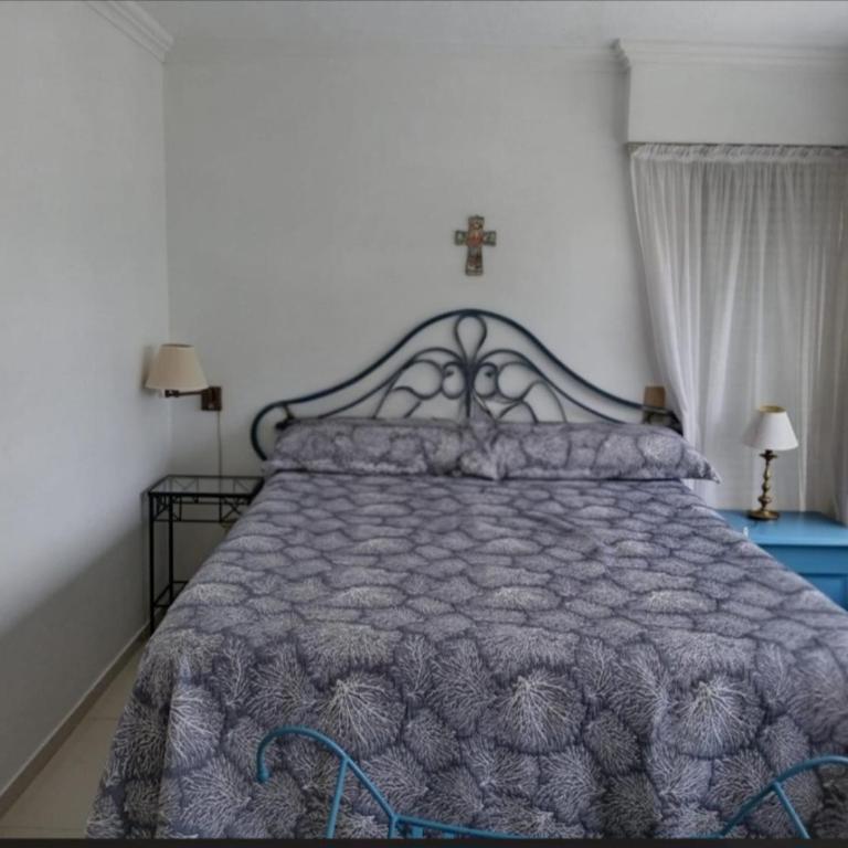 Apartamento Torre Marina II - Vista al Mar - Parada 5 Playa Brava - a 150 m de la Playa - Three-Bedroom Apartment with Sea View - 12