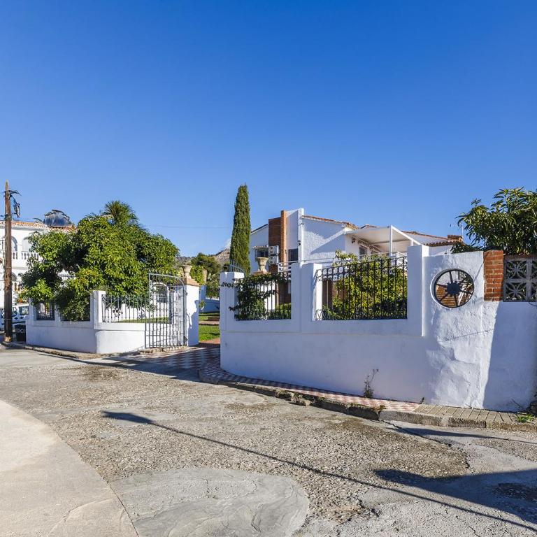 Villa Los Tamarindos - Stunning Villa with Private Pool & Outside Space- LUAL - Villa con piscina privada - 11