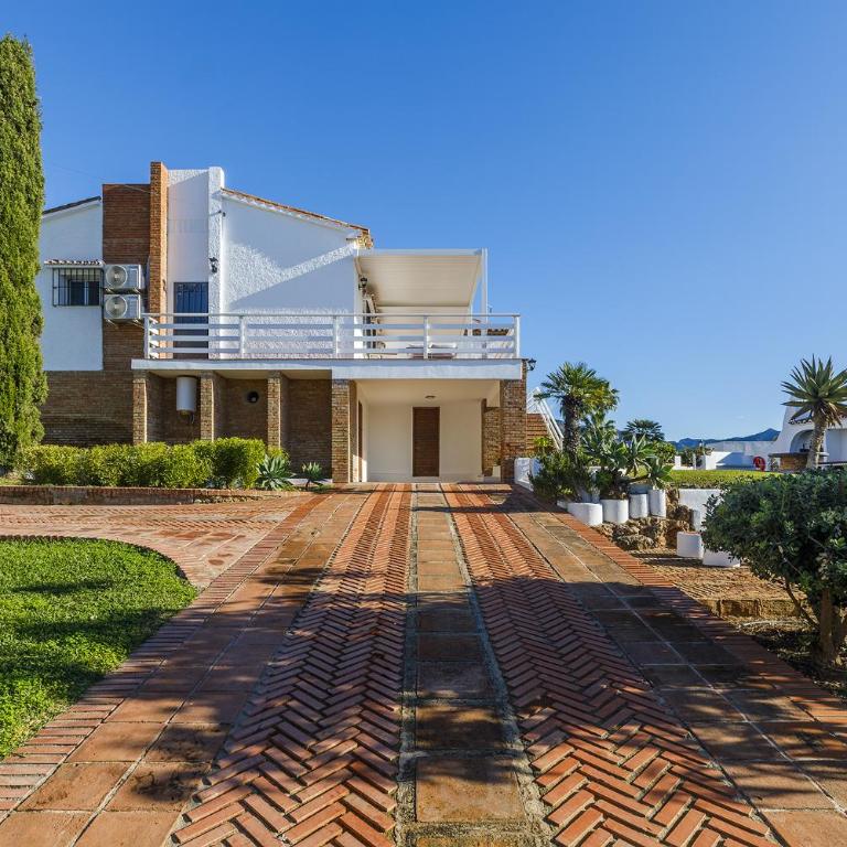 Villa Los Tamarindos - Stunning Villa with Private Pool & Outside Space- LUAL - Villa con piscina privada - 30