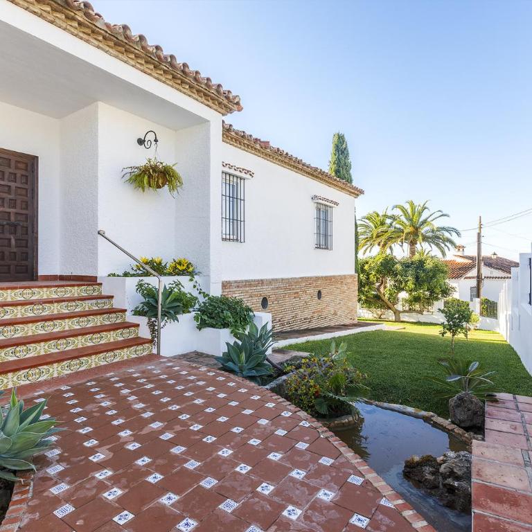 Villa Los Tamarindos - Stunning Villa with Private Pool & Outside Space- LUAL - Villa con piscina privada - 34