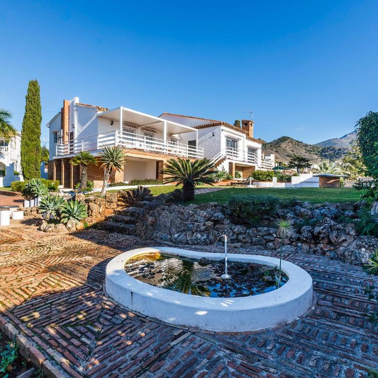 Villa Los Tamarindos - Stunning Villa with Private Pool & Outside Space- LUAL - Villa con piscina privada - 40