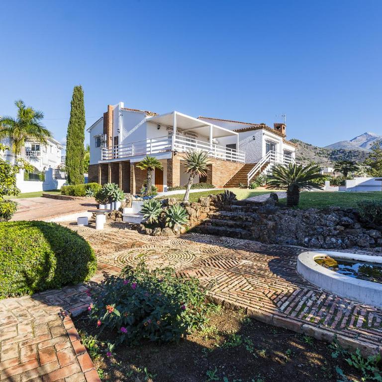 Villa Los Tamarindos - Stunning Villa with Private Pool & Outside Space- LUAL - Villa con piscina privada - 48