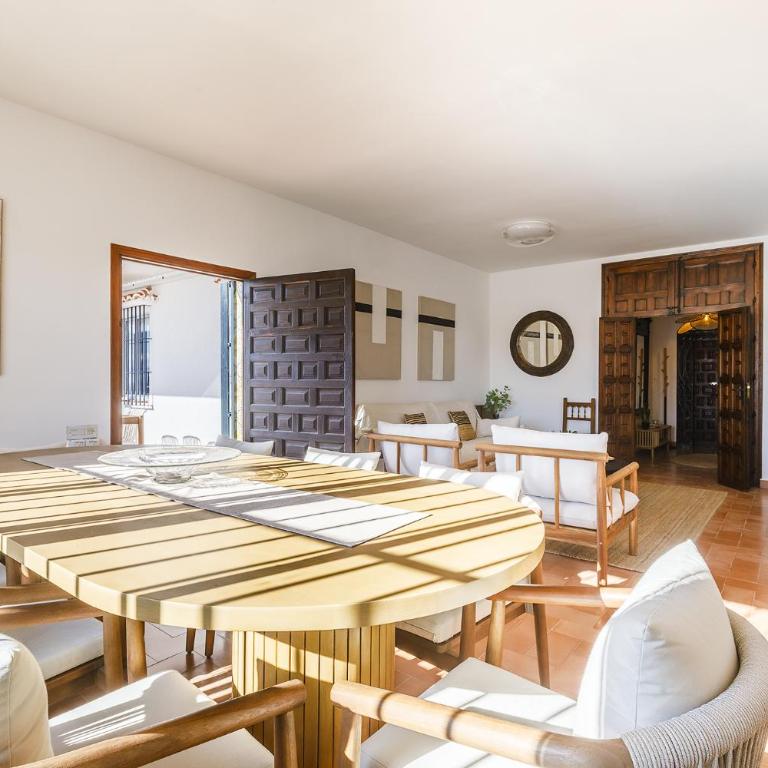 Villa Los Tamarindos - Stunning Villa with Private Pool & Outside Space- LUAL - Villa con piscina privada - 70