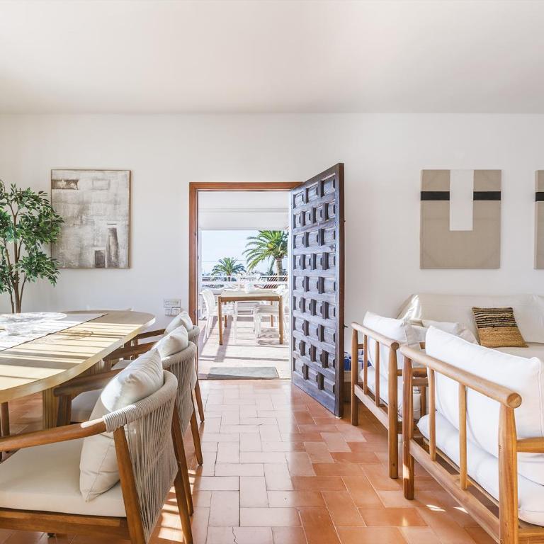 Villa Los Tamarindos - Stunning Villa with Private Pool & Outside Space- LUAL - Villa con piscina privada - 79