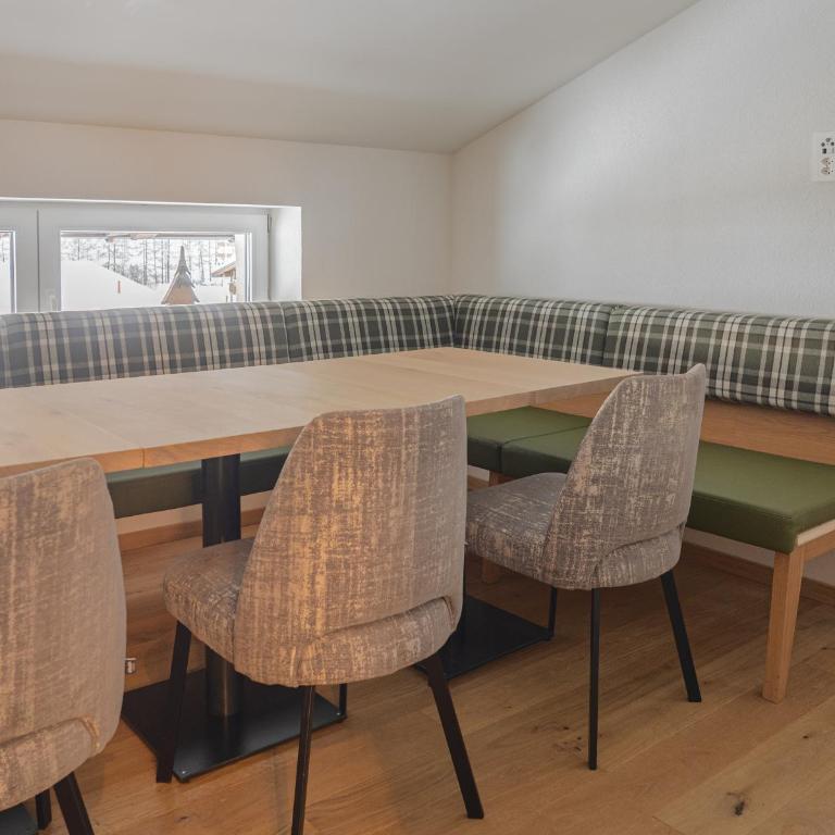 Black Summit Samnaun Boutique Hotel - Suite mit 2 Schlafzimmern - 11