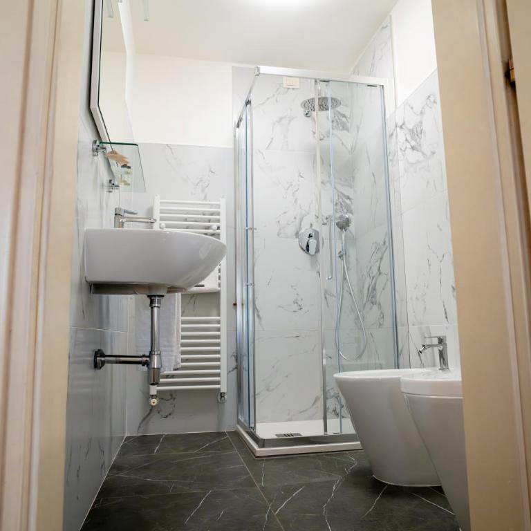 Casa Sul Molo - Camera Superior Matrimoniale/Doppia con Letti Singoli con Vista Città - 9