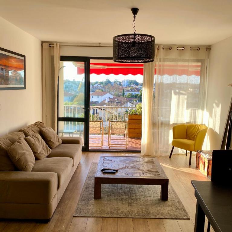 T3 - Centre - 75m2 - 2 SDB - Parking - Calme - Appartement 2 Chambres - 1