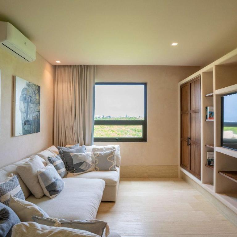 Beachfront Family Retreat - Peace & Comfort - Apartment - 30