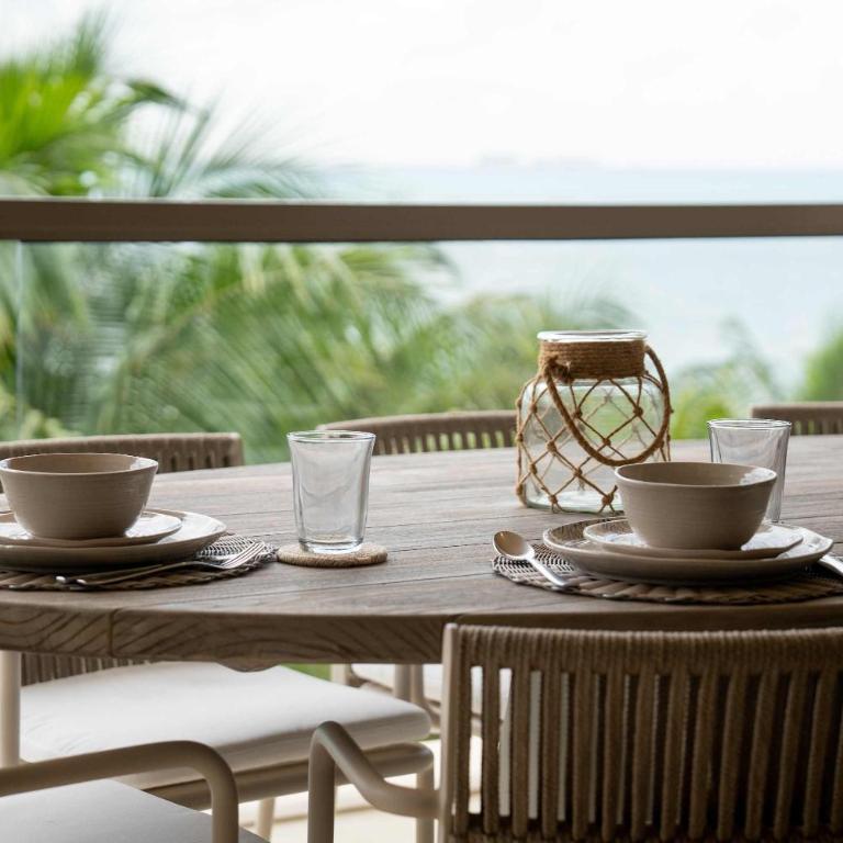 Beachfront Family Retreat - Peace & Comfort - Apartment - 15