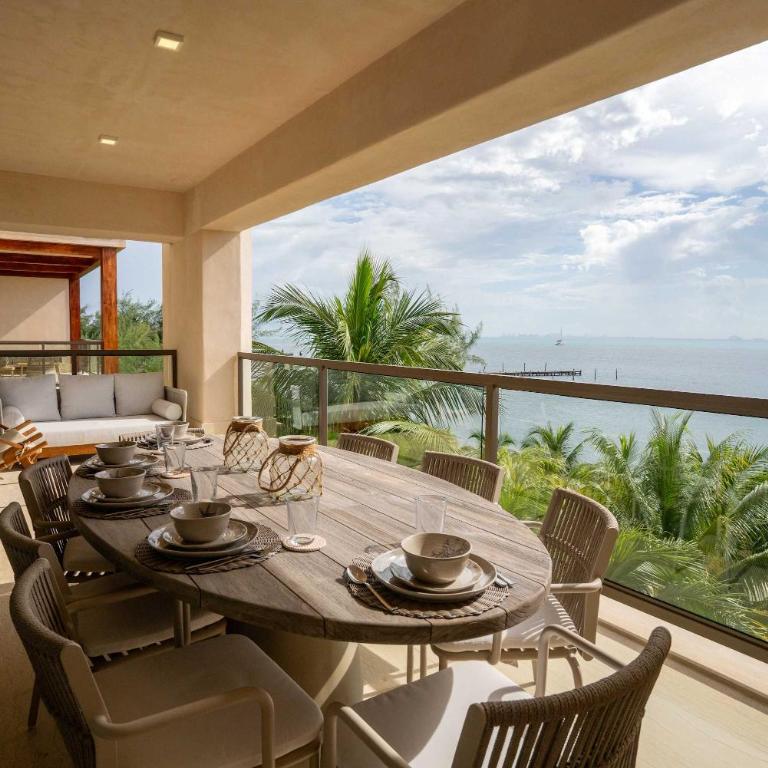 Beachfront Family Retreat - Peace & Comfort - Apartment - 14
