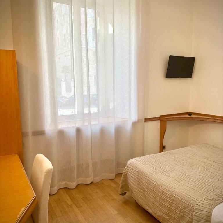 Green Hotel - Single Room - 5