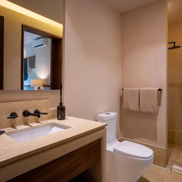 Premium Beachfront - 3BR - Heated Infinity Pool - Apartment - 33