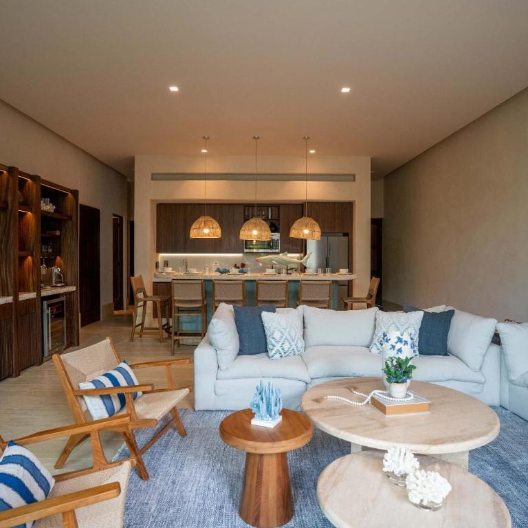 Premium Beachfront - 3BR - Heated Infinity Pool - Apartment - 22