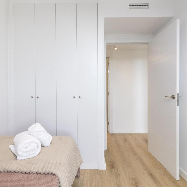 ApartUP Port Marina Azura - Three-Bedroom Deluxe Apartment - 27