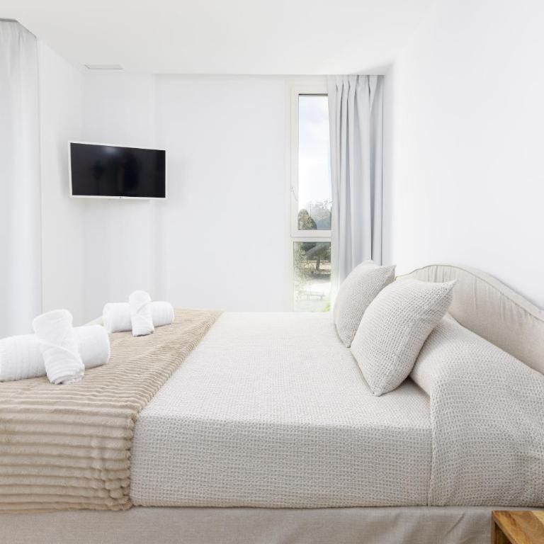 ApartUP Port Marina Azura - Three-Bedroom Deluxe Apartment - 34