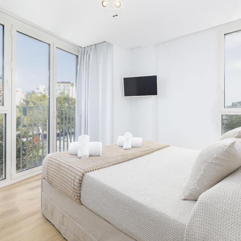 ApartUP Port Marina Azura - Three-Bedroom Deluxe Apartment - 33