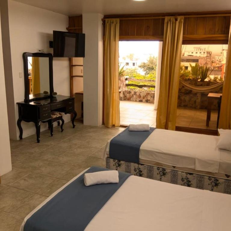 Akasha Galápagos - Double Room with Balcony - 2
