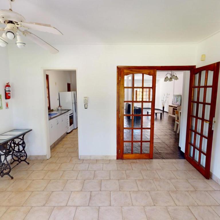 Excelente Casa Amplia Completa Privada con Jardin y Parrilla - Casa de 2 dormitorios - 26