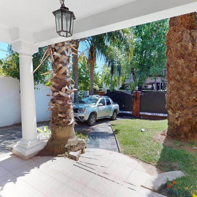 Excelente Casa Amplia Completa Privada con Jardin y Parrilla - Casa de 2 dormitorios - 35