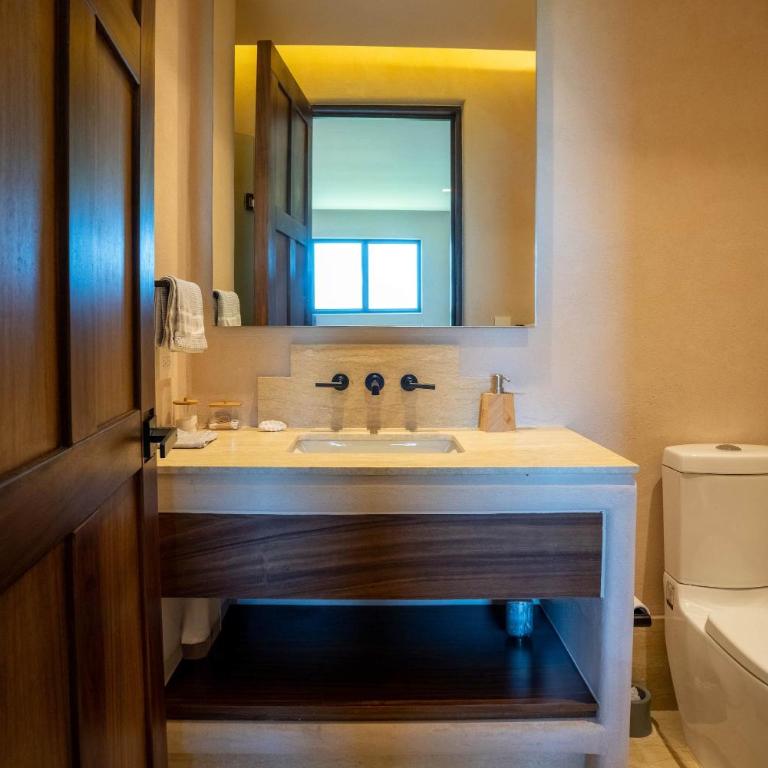 4BR Luxe Apartment With Panoramic Views - Apartment - 33