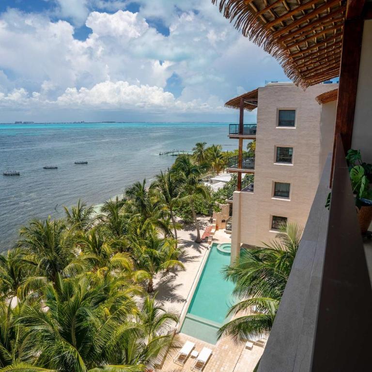 4BR Luxe Apartment With Panoramic Views - Apartment - 37
