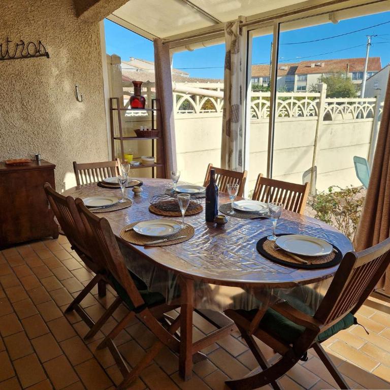 Maison avec Jardin, Véranda ensoleillée et Tout Confort à Marseillan - FR-1-387-62 - Villa - 18