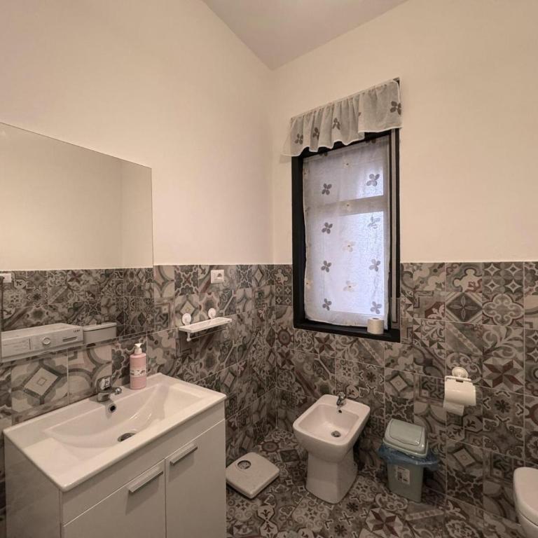 Alisea Home - Two-Bedroom Apartment - 8