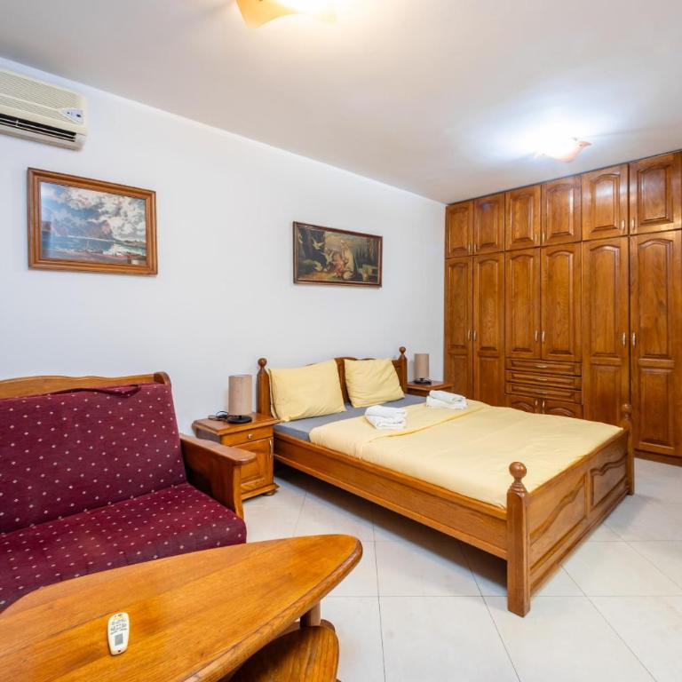 Tara Rooms In The Heart Of Old Town Kotor - Double Room with Private Bathroom - 17
