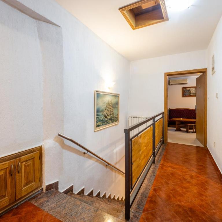 Tara Rooms In The Heart Of Old Town Kotor - Double Room with Private Bathroom - 21