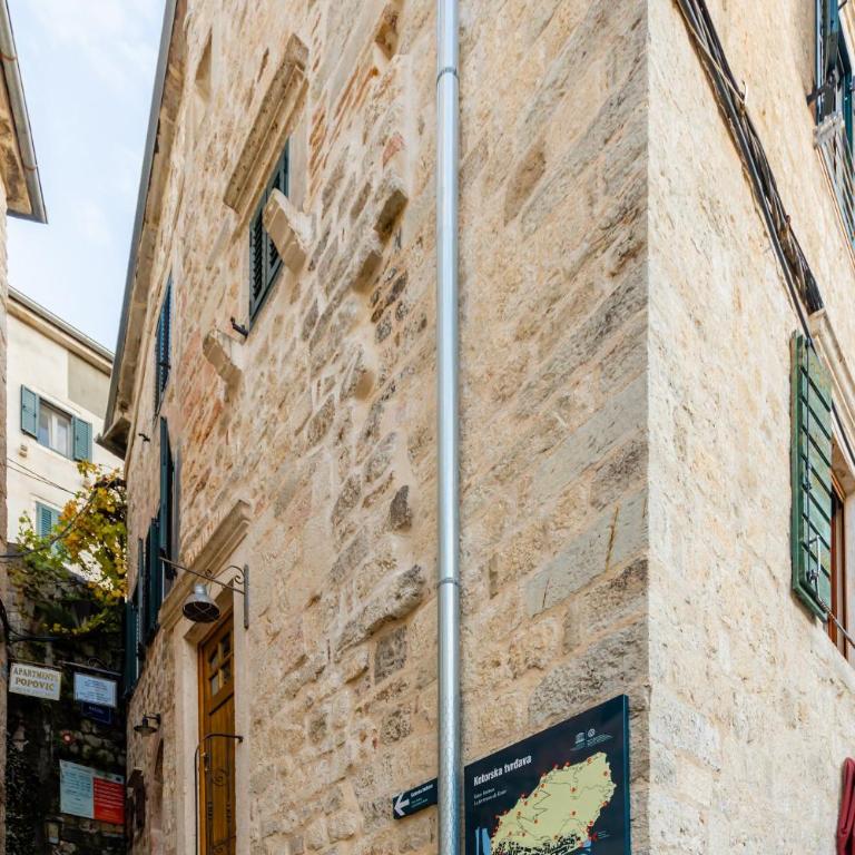 Tara Rooms In The Heart Of Old Town Kotor - Double Room with Private Bathroom - 22