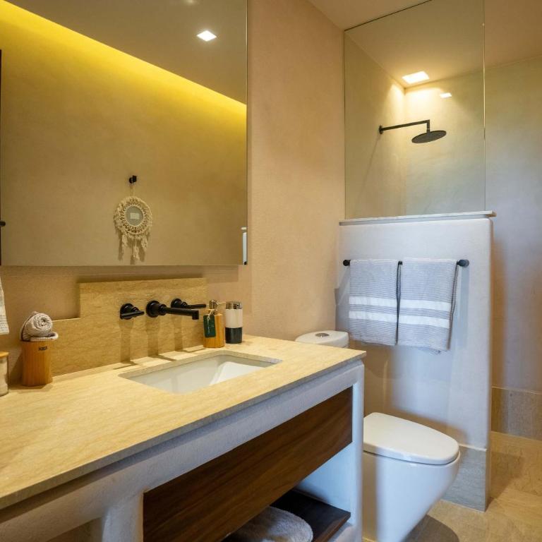 Modern Apt with Private Roof Garden & Pool - Apartment - 26