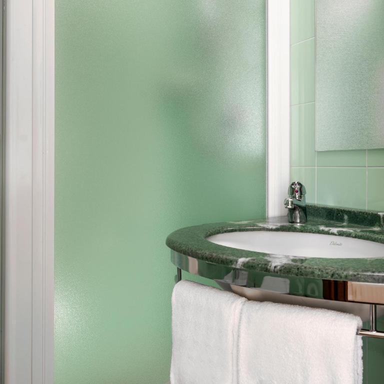 Hotel Rex - Fronte mare Riccione - Quadruple Room with Sea View - 1