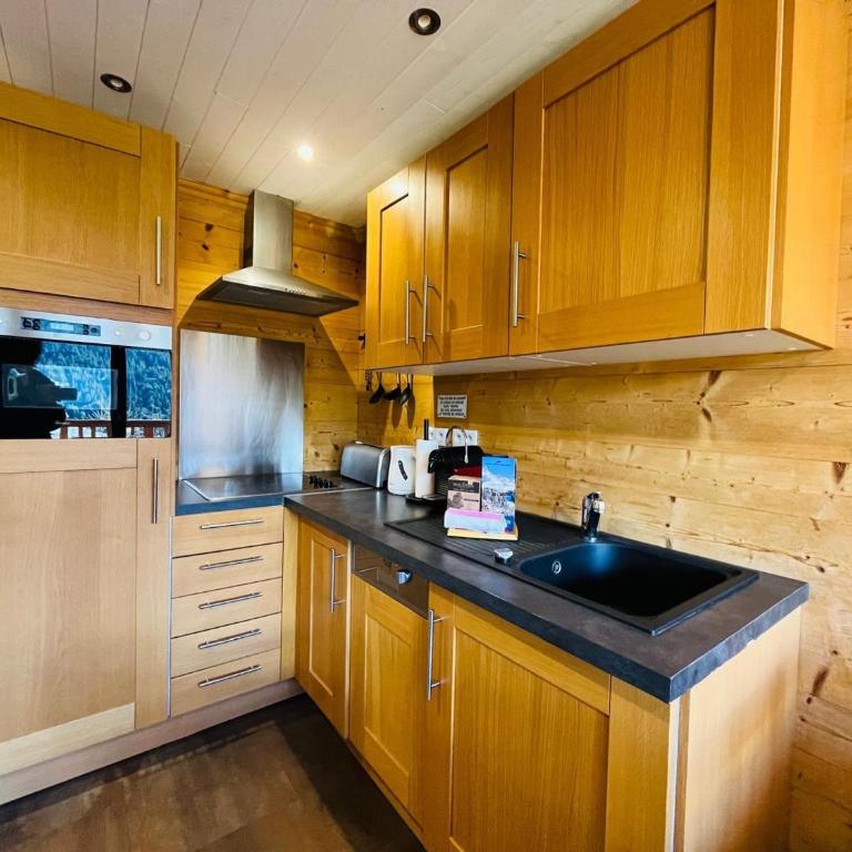 Appartement chaleureux près des remontées du Morel, Wi-Fi inclus - FR-1-688-100 - Appartement - 5