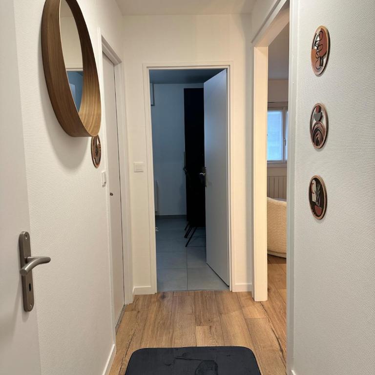 City apartment with private parking - Appartement 2 Chambres - 6