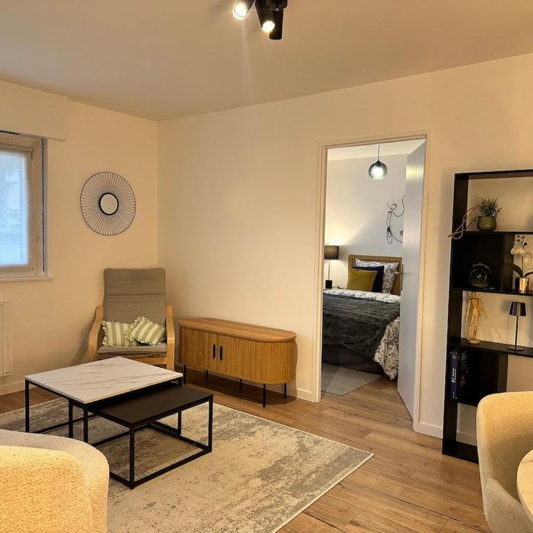 City apartment with private parking - Appartement 2 Chambres - 9