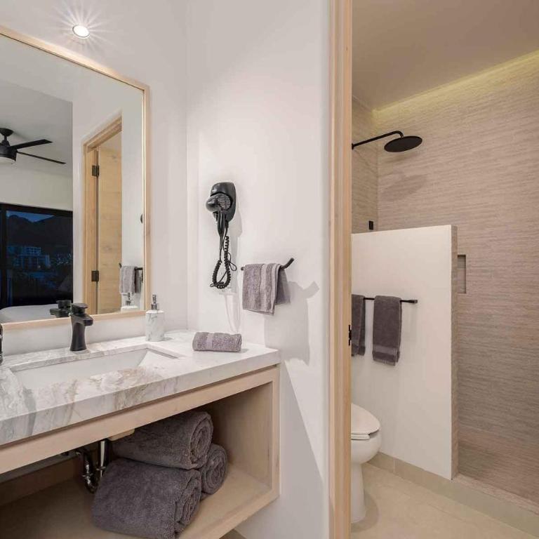 605 Tower Downtown Cabo - Suite Deluxe con cama extragrande - 2
