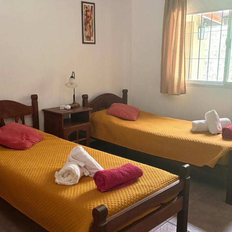 Casa en Ing. Maschwitz con gran parque y pileta - Casa de 3 dormitorios - 48