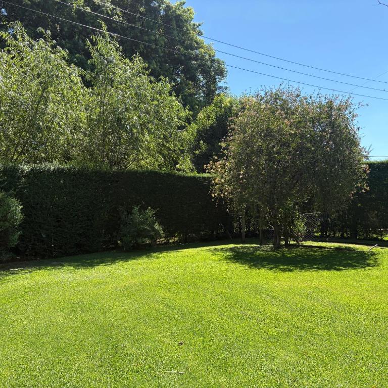 Casa en Ing. Maschwitz con gran parque y pileta - Casa de 3 dormitorios - 50