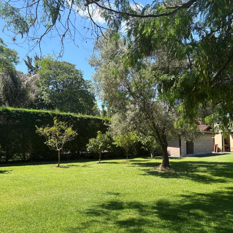 Casa en Ing. Maschwitz con gran parque y pileta - Casa de 3 dormitorios - 52