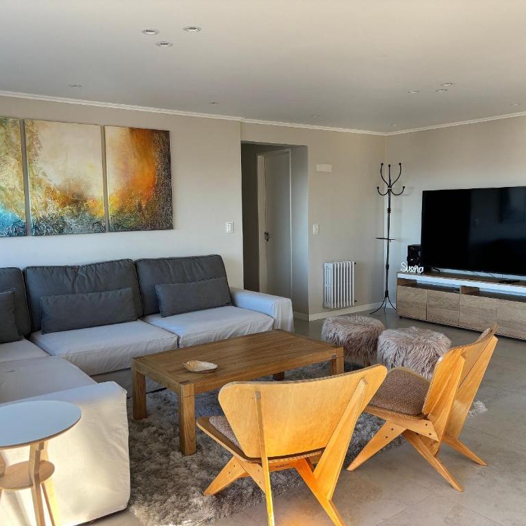 Departamento completo en San Carlos de Bariloche, Argentina - Apartamento de 3 dormitorios con vistas al lago - 2